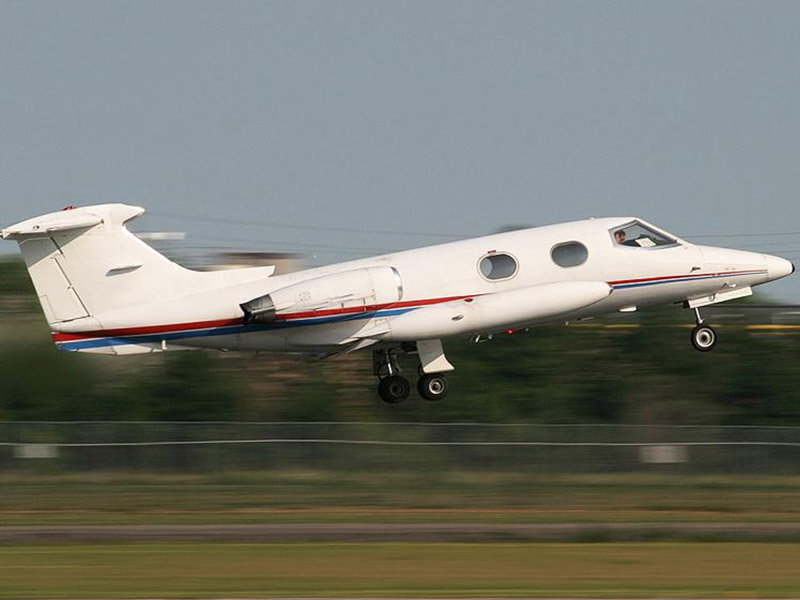 Bombardier Learjet 24 model reference