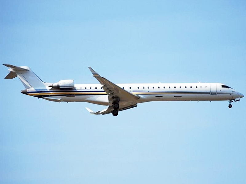 Bombardier Challenger 890 Private Jet Hire