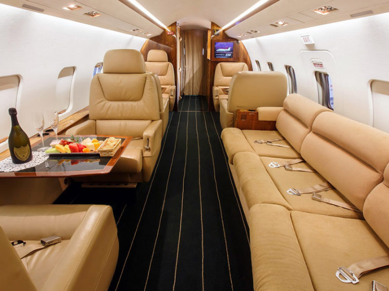 Bombardier Challenger 600 - Private Jet hire - Starr Luxury Jets